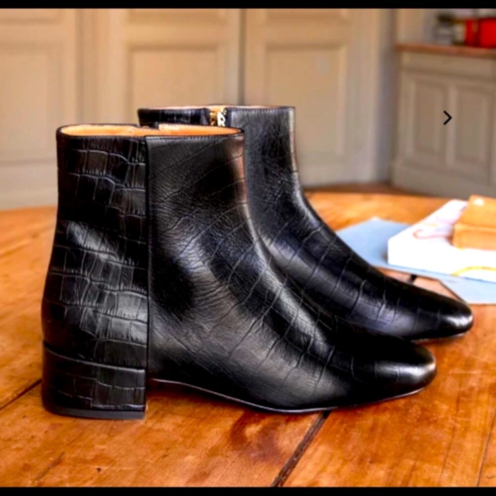 Lightly worn Sézane boots